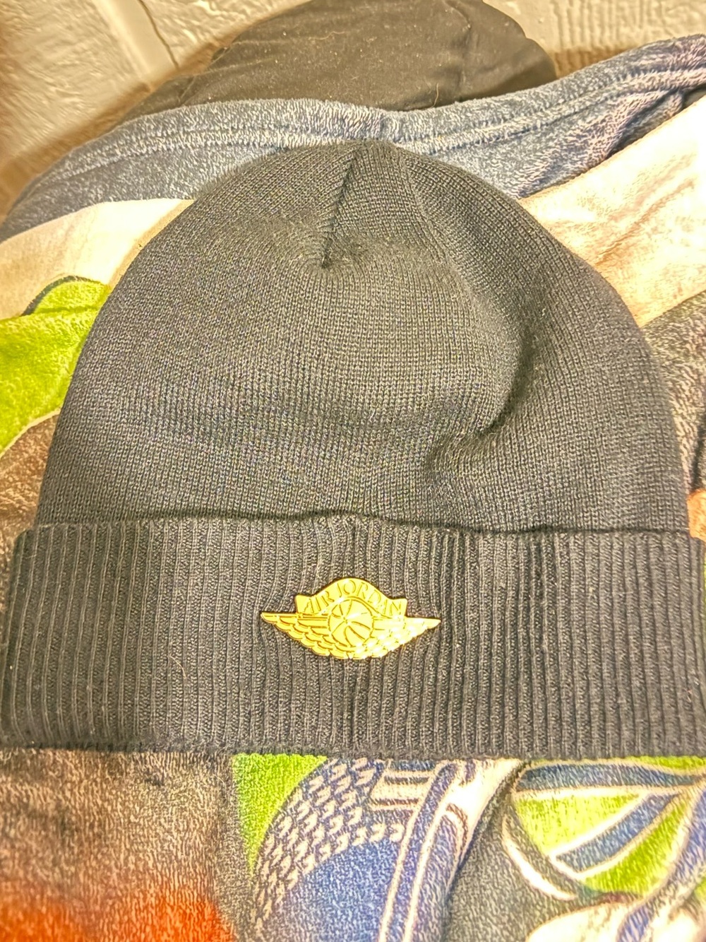 🏀 Air Jordan All Black Beanie w/ Gold winged ‘Air Jordan’ Emblem NWOT MENS OS